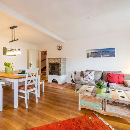 Huss Waterkant Tatil Evi *